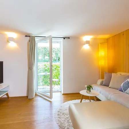 Bachschloessle * Lochau