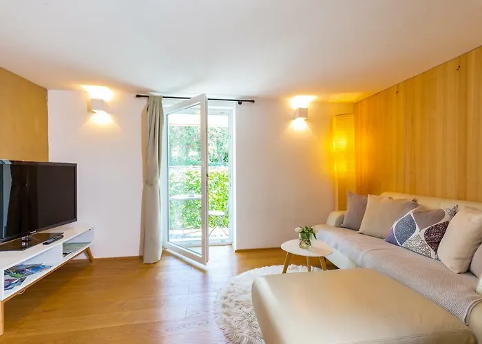 Bachschloessle * Lochau